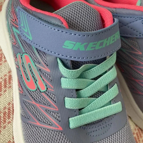 NWT Sketchers Microspec Kid’s Shoe, Bungee Sneakers - Picture 7 of 10